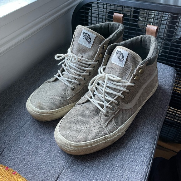 Men’s sk8 hi mte. Fine corduroy. Size 8.5, true to size. - Picture 1 of 4